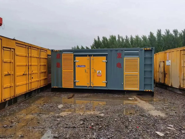 甘谷柴油发电机如何判断干式空气滤清器是否需要更换？